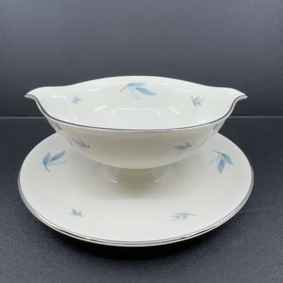 SYRACUSE CHINA 7.25"/12oz CELESTE Porcelain GRAVY BOAT with ATTACHED PLATE - Image 1
