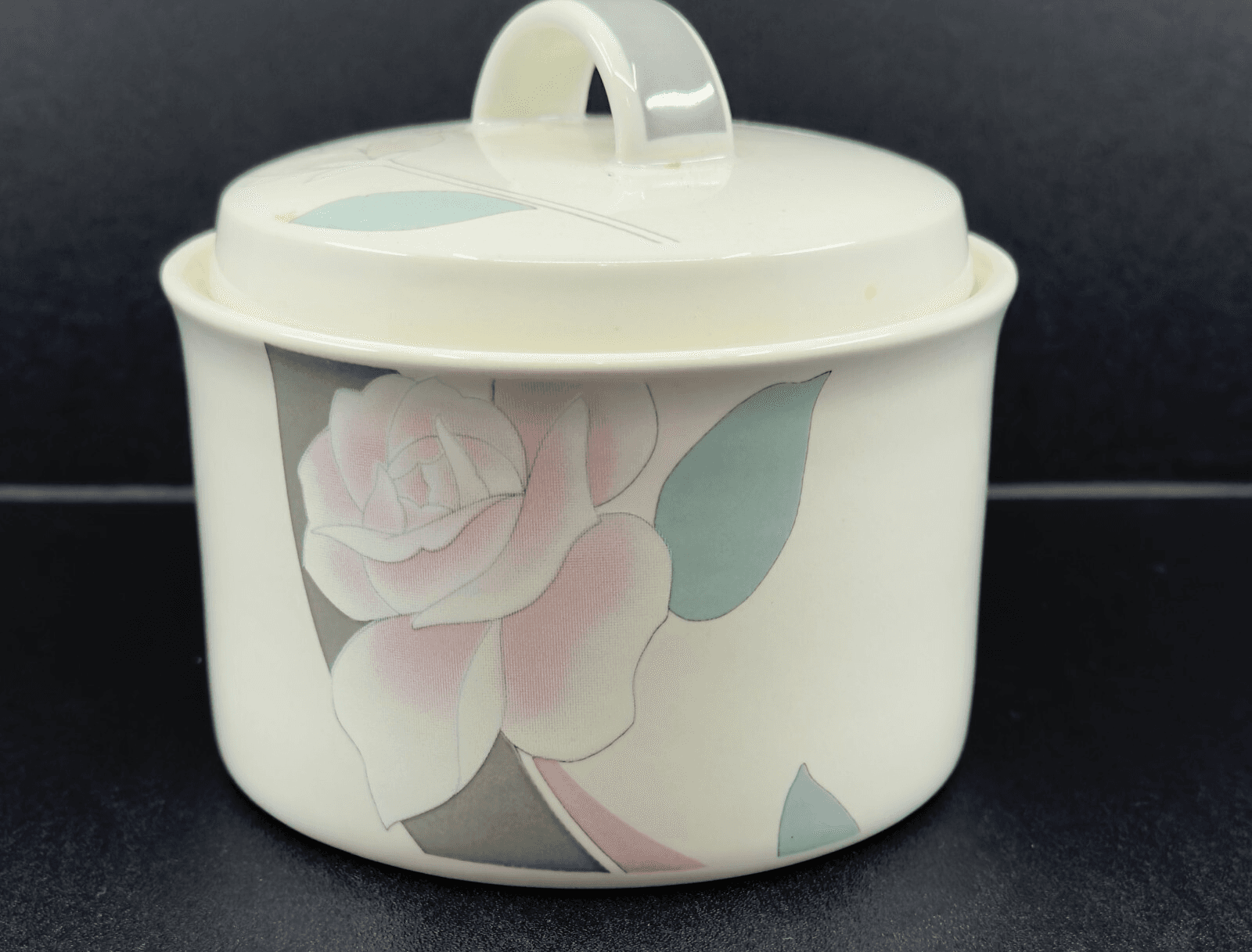 Mikasa Intaglio CAC91 La Fleur Covered Sugar Bowl 3 3/4" Made in Japan - Image 1