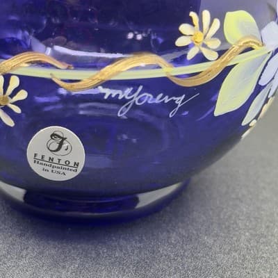 Fenton Royal Purple Rose Bowl 75th Anniversary signed - Hand Painted M Young - Thumbnail 4