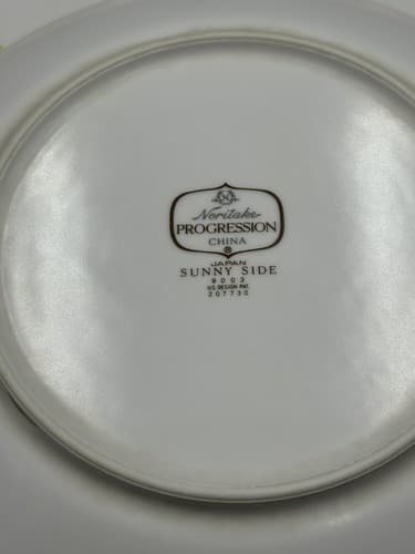 Noritake Progression China Sunny Side 9003 Salad Plate 8.25" Set of 2 - Thumbnail 3