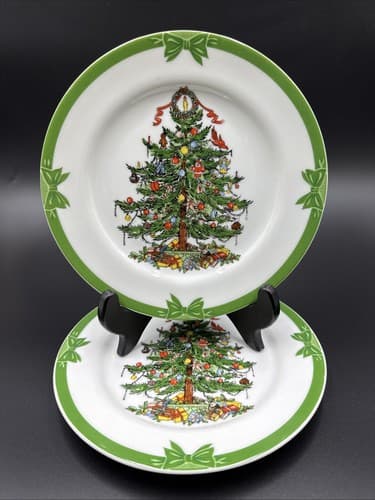 Georges Briard Yule Tide Christmas Tree 7 1/2” Salad/Dessert Plates (set of 2) - Image 1