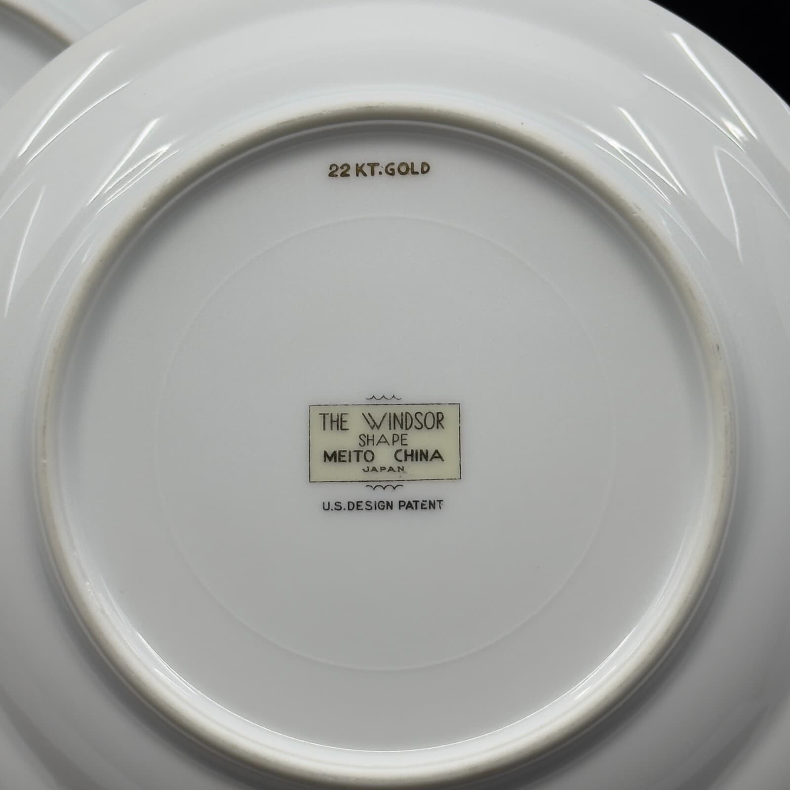 Meito China Modern Windsor 6 1/4" Bread plates 22 karat gold trim set of 2 - Thumbnail 5