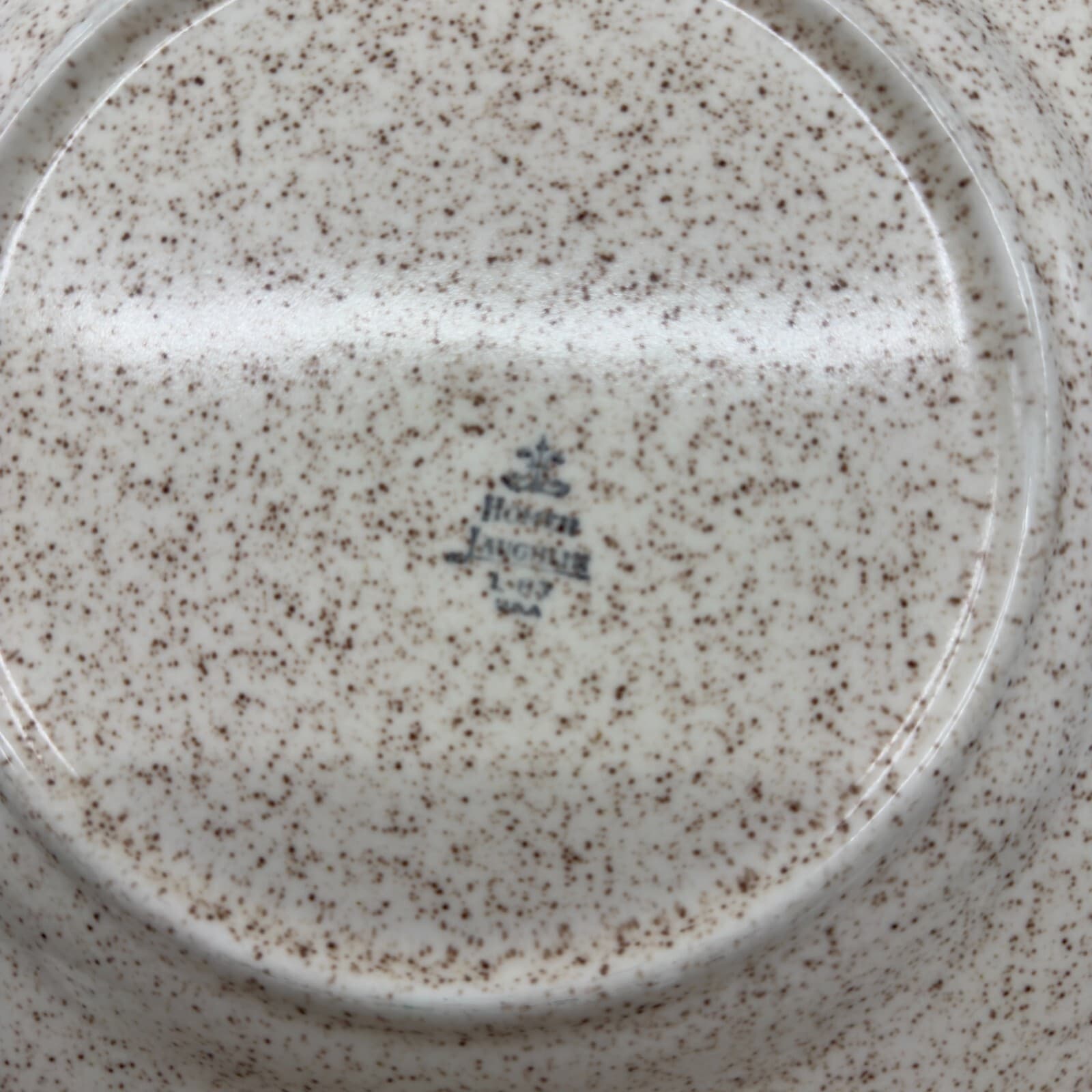 Homer Laughlin 10" Oatmeal Speckle Dinner Plates L 83 Set of 2 - Thumbnail 3