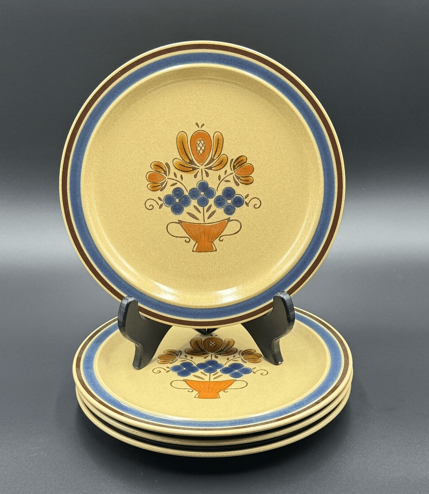 Newcor Coronet 7 7/8" Salad plates (set of 4) - Image 1
