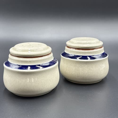 Yamaka Contemporary Chateau Cobalt Blue Stoneware Salt Pepper Shakers Set Japan - Image 1