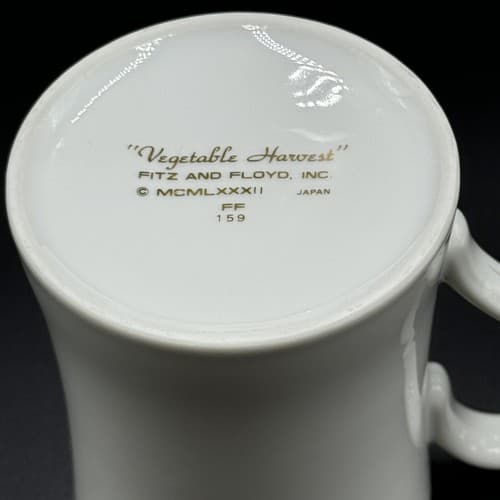 Fitz & Floyd FF Vegetable Harvest White Coffee Mug Cup Carrot Gold Trim 1982 - Thumbnail 3