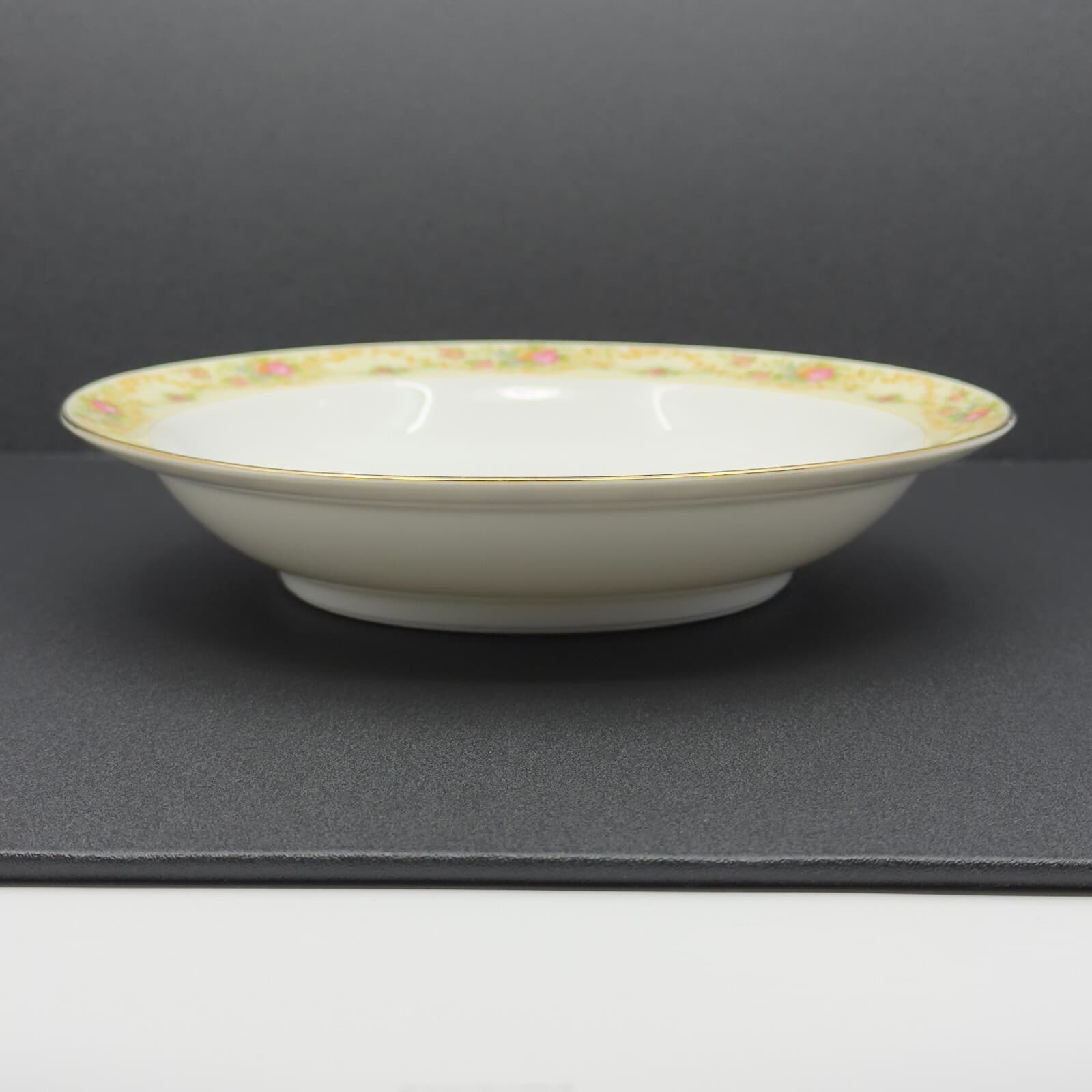 Meito China Modern Windsor Cereal Bowl 7 1/2" 22 karat gold trim Set of 4 - Thumbnail 4
