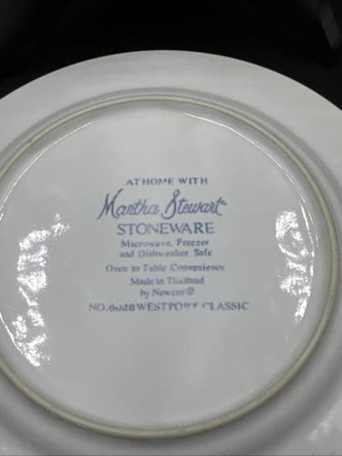 Martha Stewart 7 3/4" Stoneware Plates ( set of 2) - Thumbnail 3