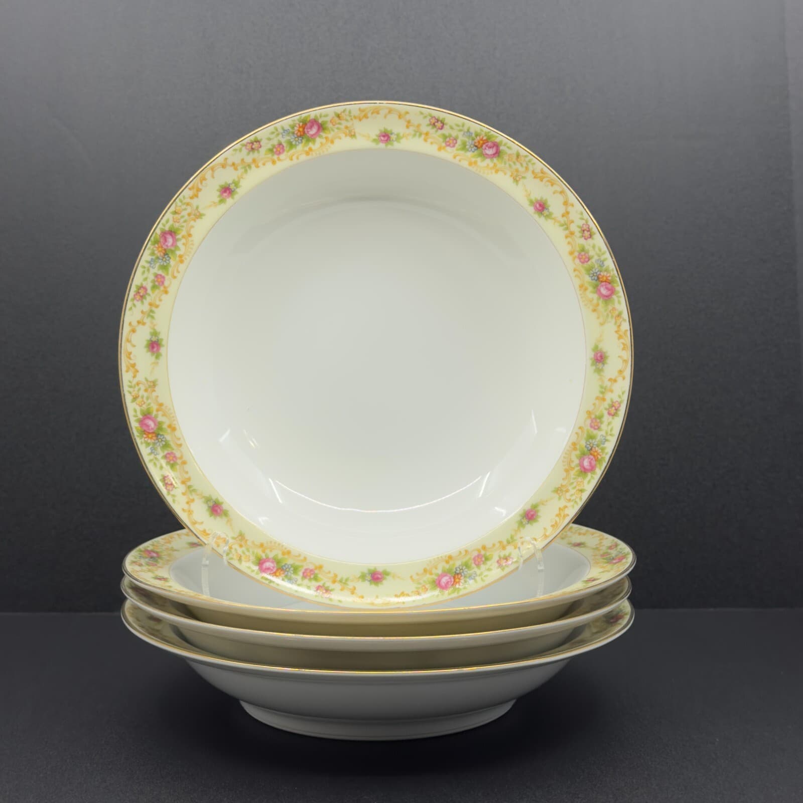 Meito China Modern Windsor Cereal Bowl 7 1/2" 22 karat gold trim Set of 4 - Image 1