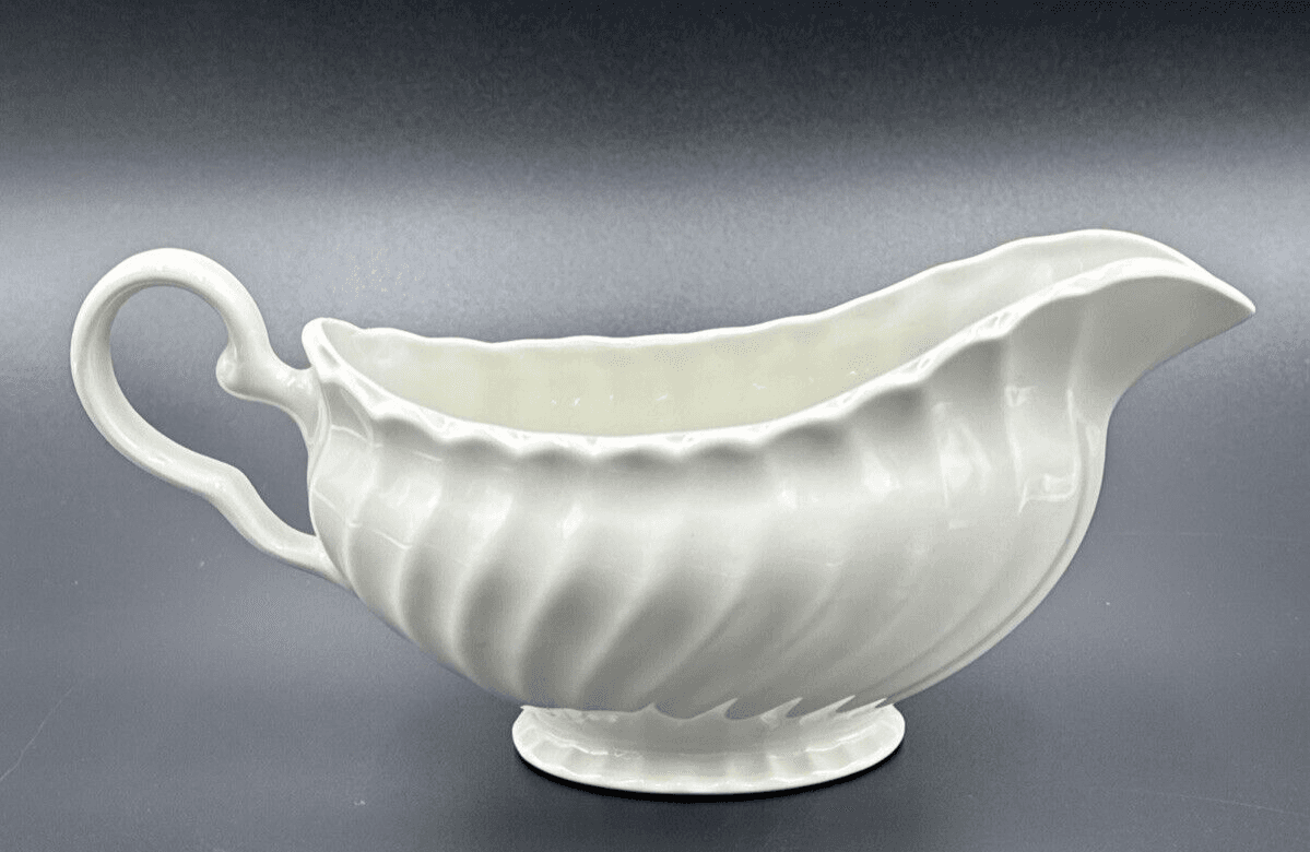 Johnson Brothers Regency Gravy Boat - Thumbnail 2
