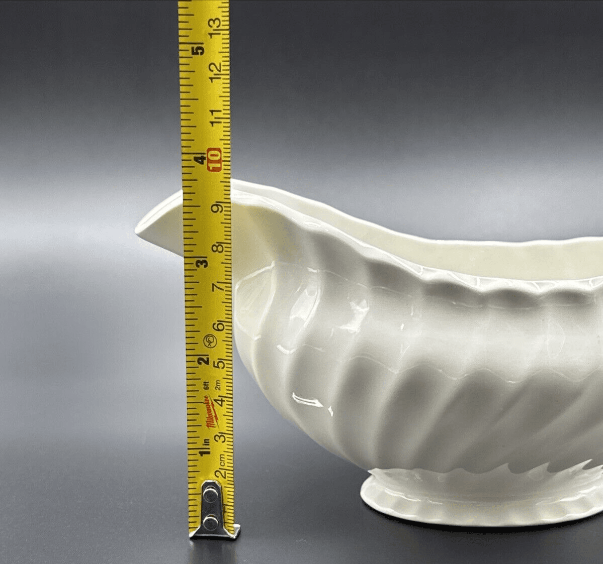 Johnson Brothers Regency Gravy Boat - Thumbnail 4