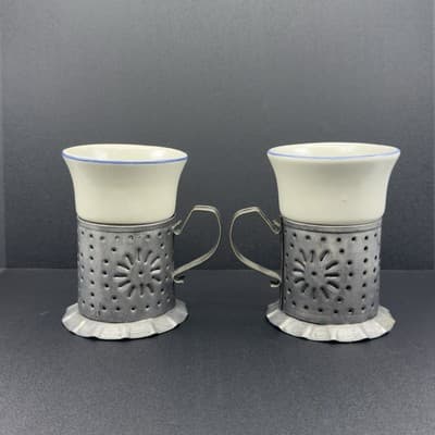 Pfaltzgraff Yorktowne Tinsmith Stoneware Coffee Mugs Cups & Punched Tin Holders - Thumbnail 2