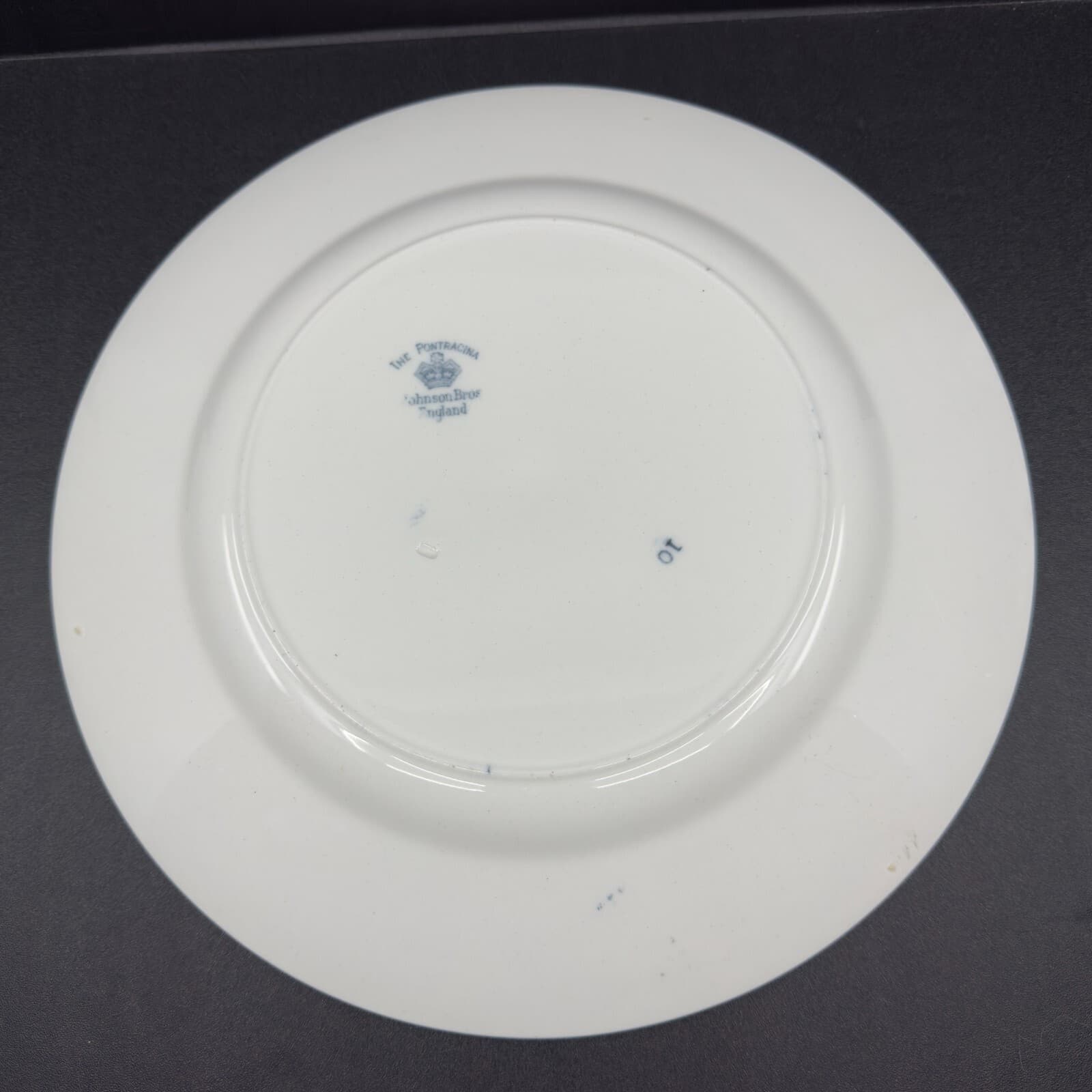 Johnson Brothers The Pontracina discontinued set of 2 Dinner plates. - Thumbnail 4