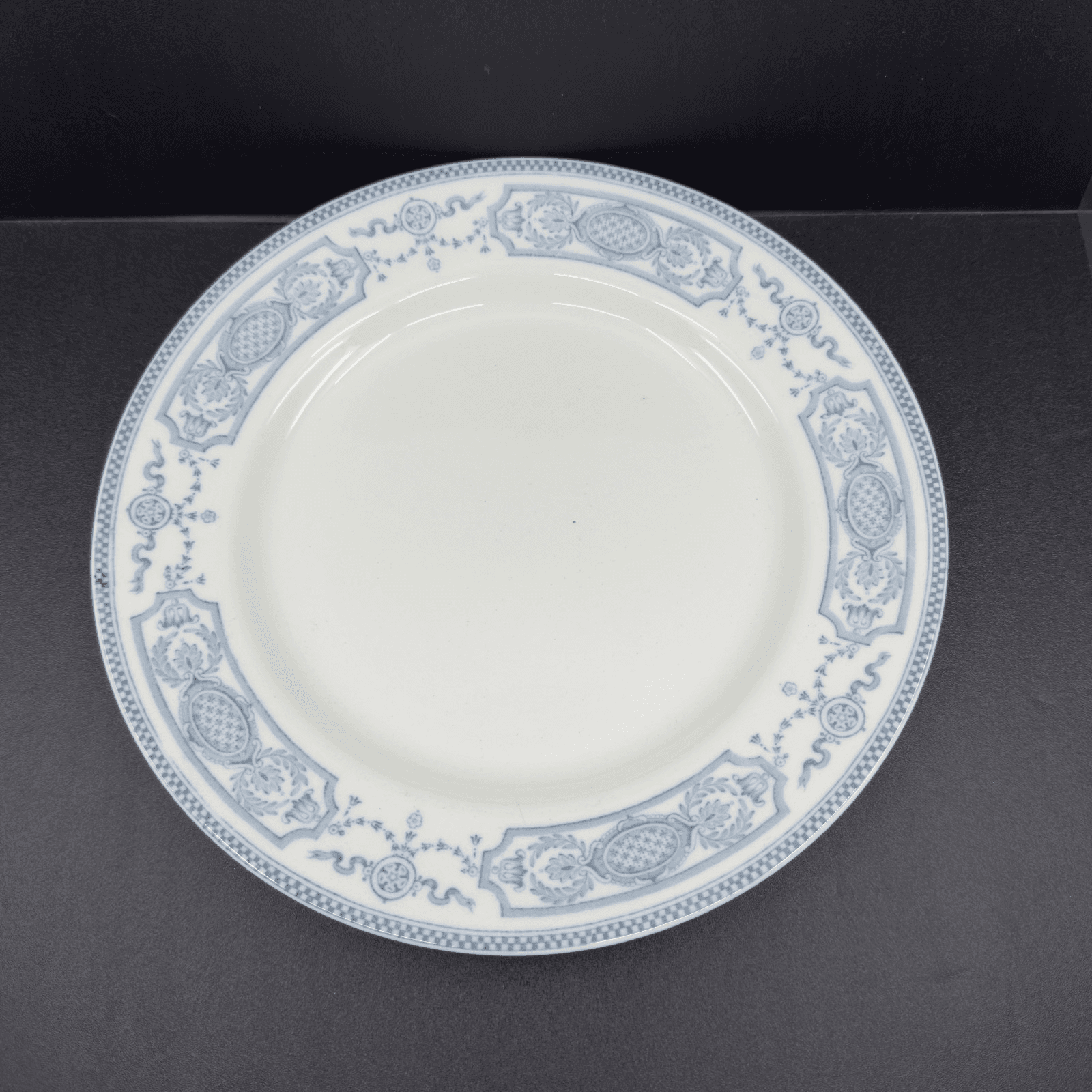 Johnson Brothers The Pontracina discontinued set of 2 Dinner plates. - Thumbnail 3