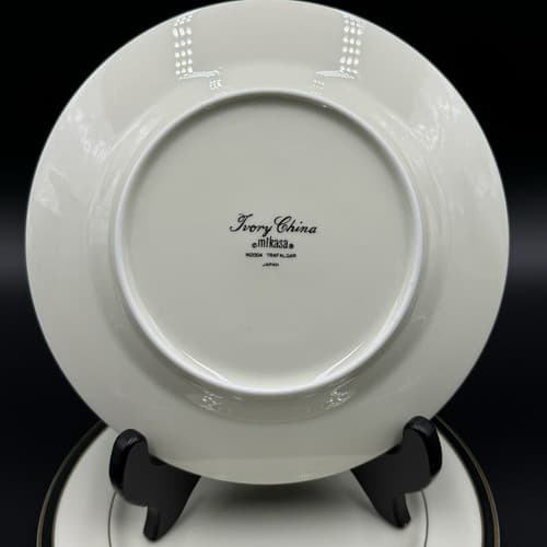 Mikasa Ivory China Salad Plate ( Set Of 2) - Thumbnail 2