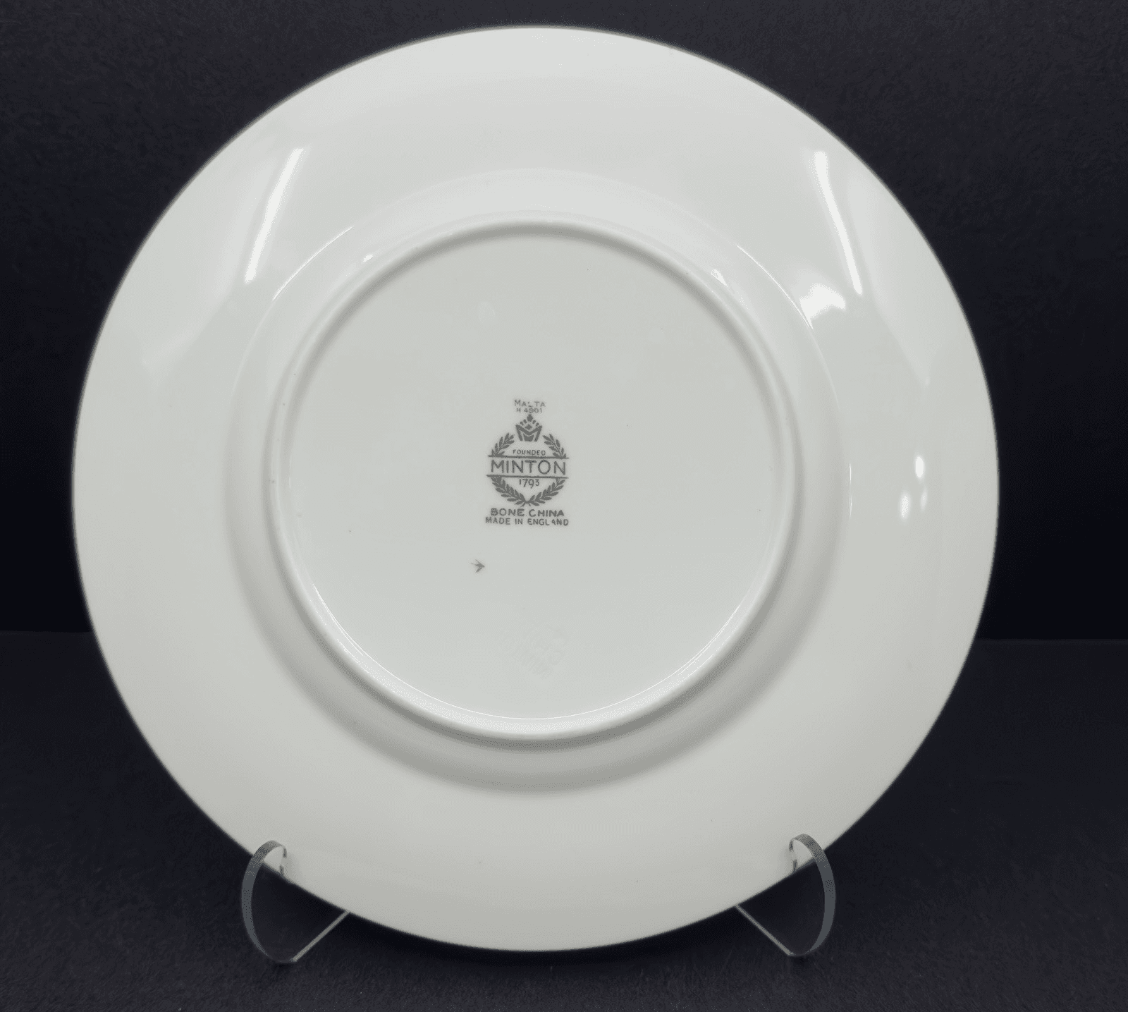 Minton Malta Gold Bread Plate 7 3/4 Inches - Thumbnail 2