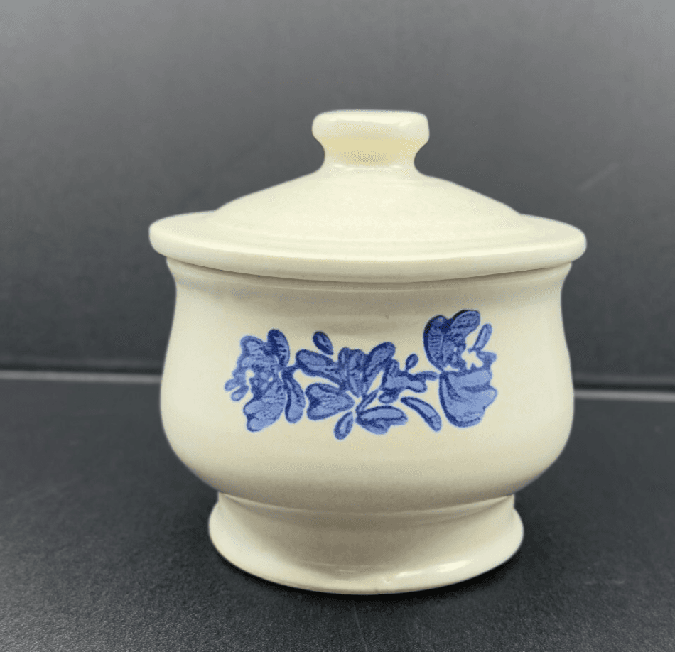 Pflatzgraff Yorktowne 4 1/2" Sugar Bowl with Lid #22Y USA - Image 1