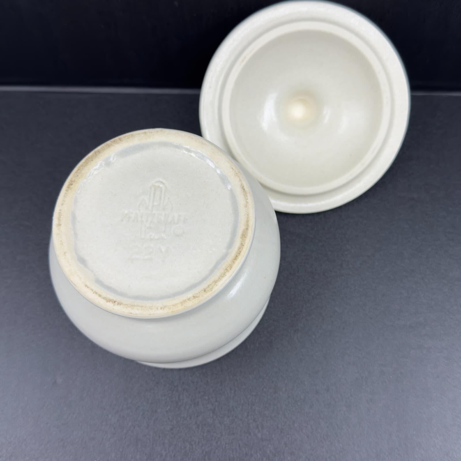 Pflatzgraff Yorktowne 4 1/2" Sugar Bowl with Lid #22Y USA - Thumbnail 2
