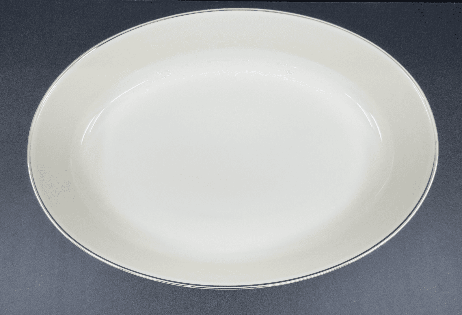 Franciscan Crinoline Oval Serving Bowl 9" - Thumbnail 3