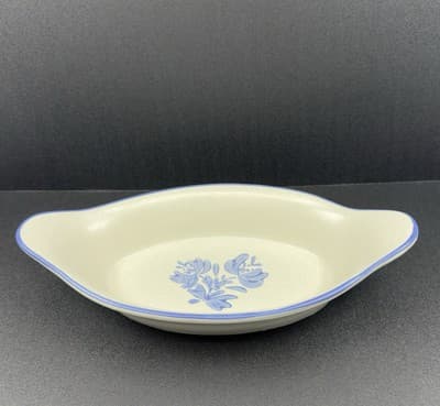Pfaltzgraff Yorktowne 9 7/8" Au gratin dish old castle markings #265 USA