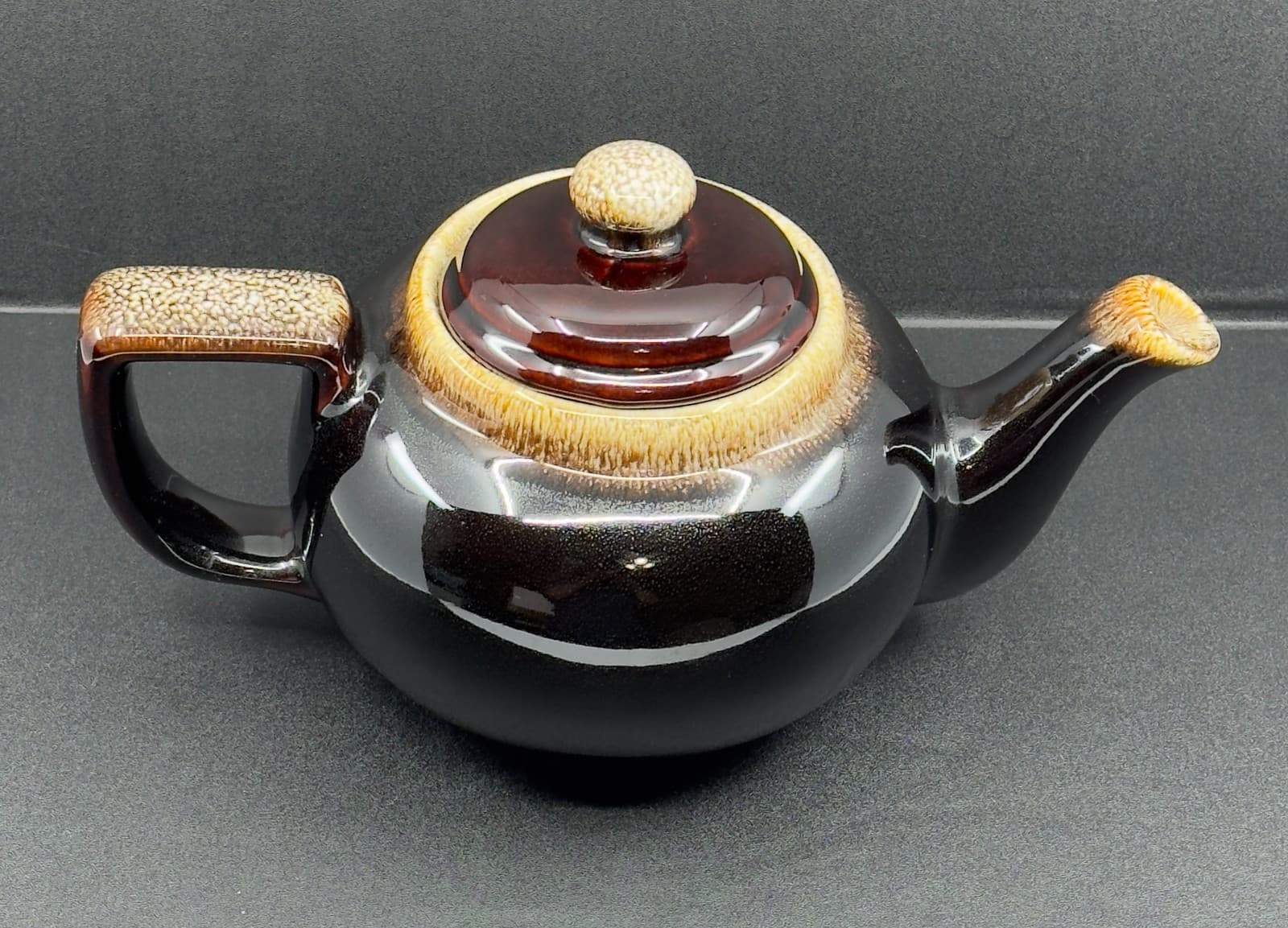 Pfaltzgraff Gourmet Brown Teapot & Lid #550 4 Cup - Thumbnail 2