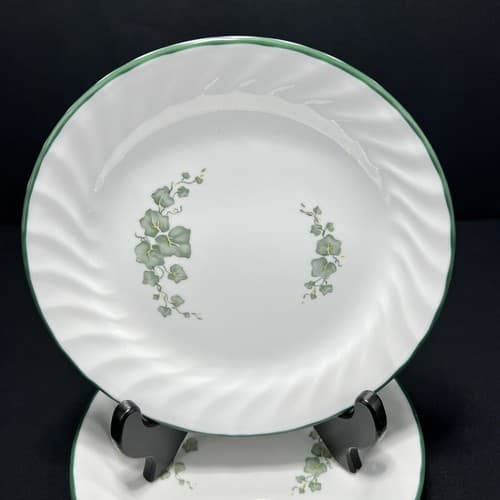Corelle by Corning 7 1/4" Swirl Callaway Ivy Salad Plates (4) - Thumbnail 4