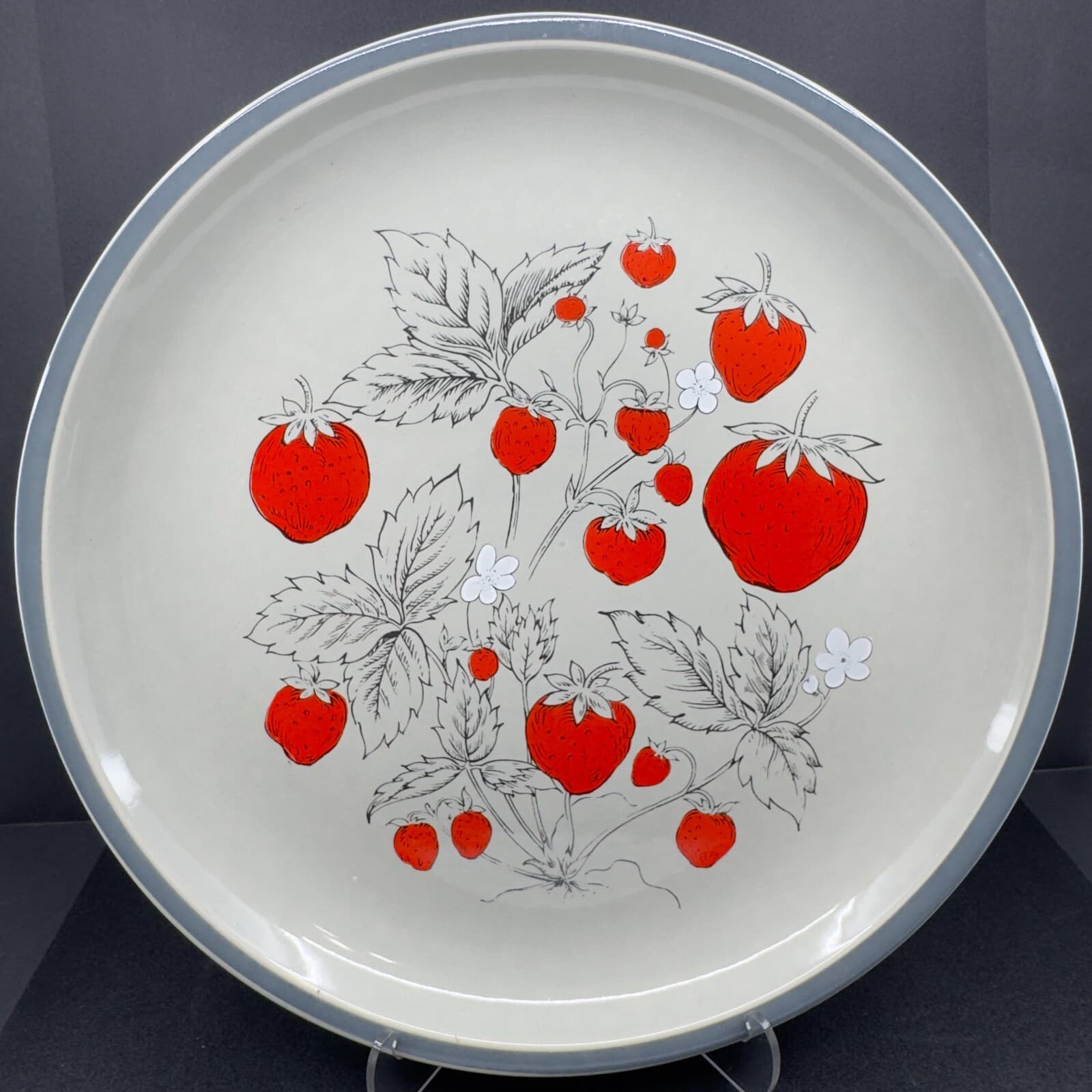 Gourmet International Stoneware 4403 Strawberry Japan - Thumbnail 2