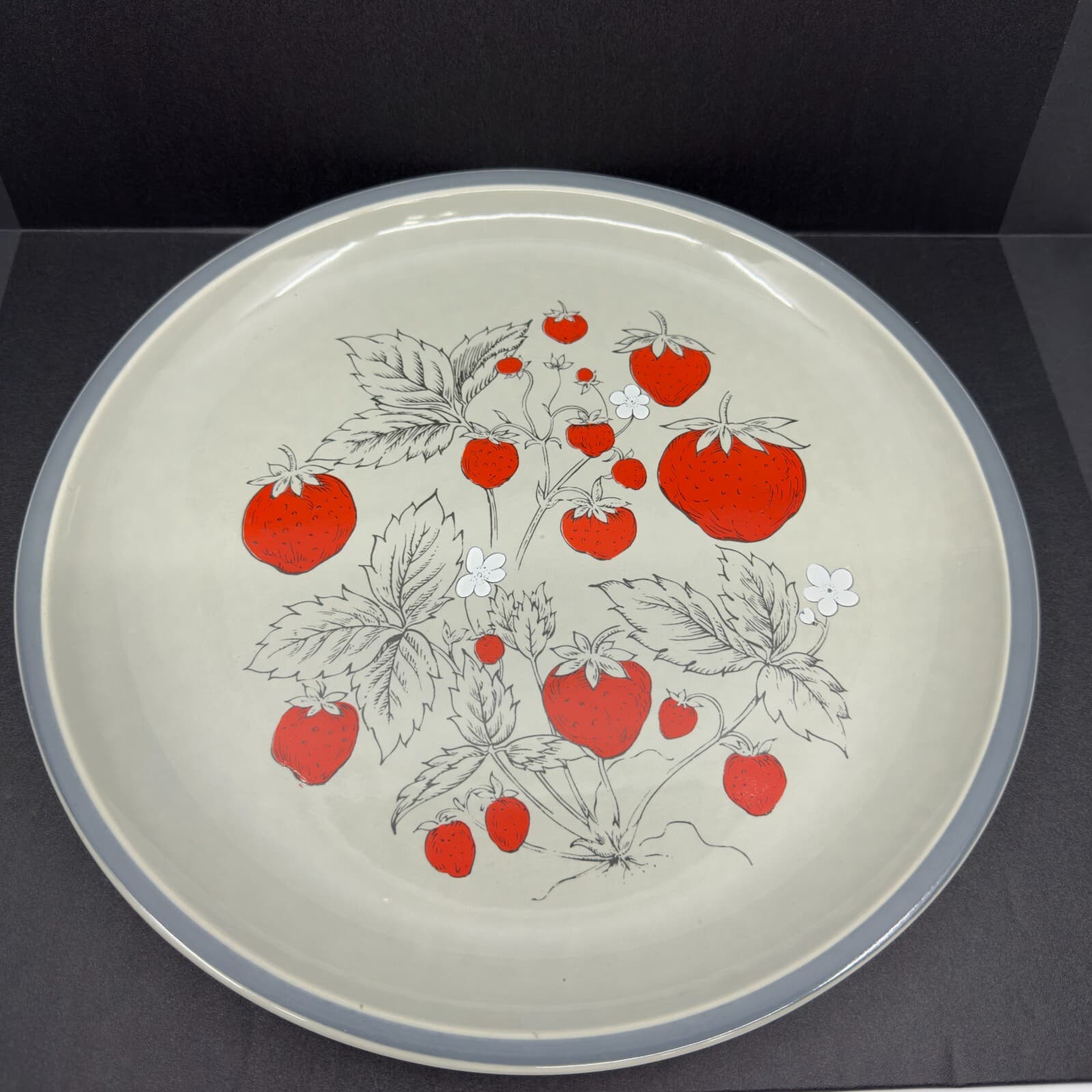 Gourmet International Stoneware 4403 Strawberry Japan