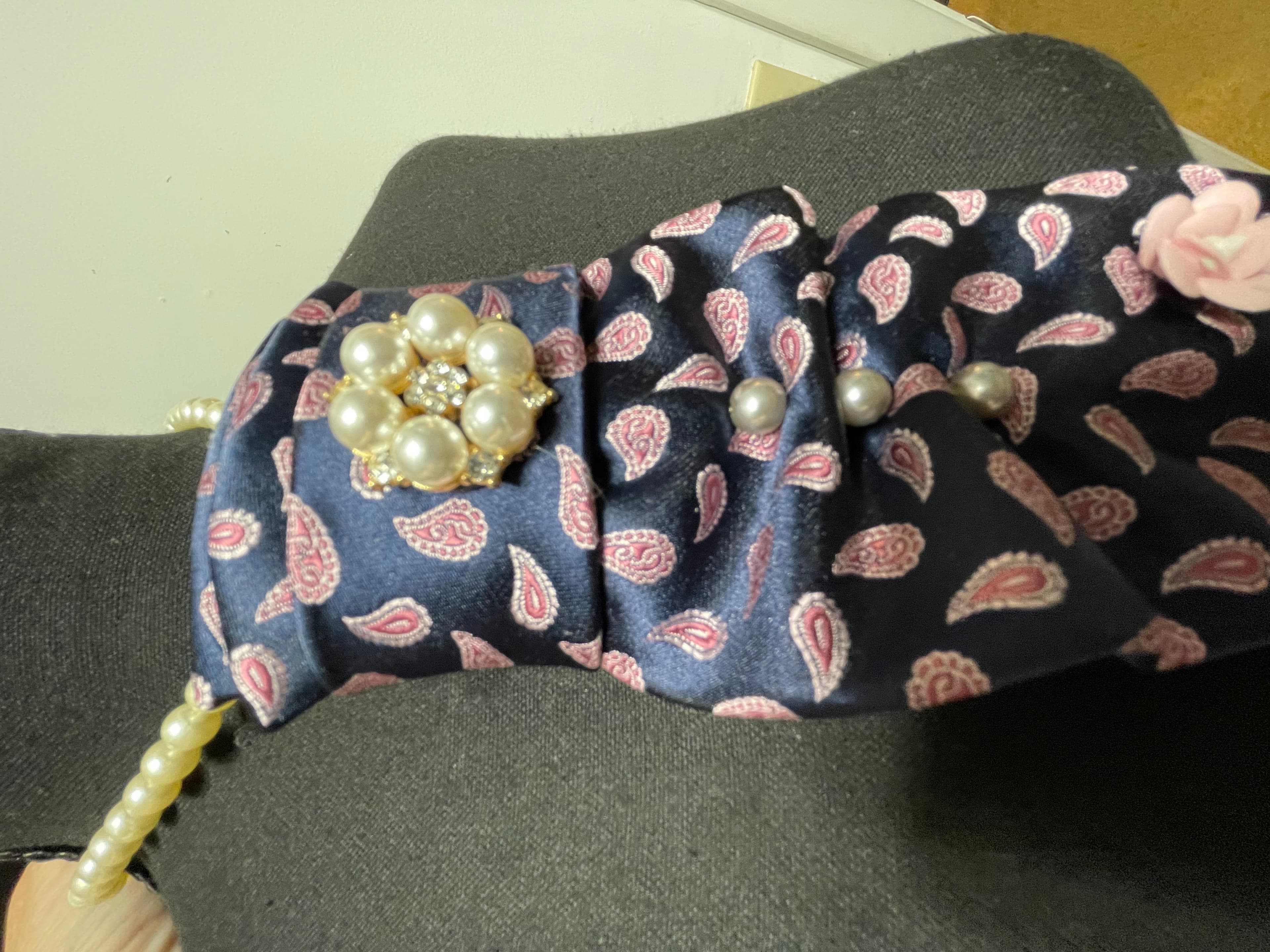 Boss Bitchin Ties Paisley Pattern Silk Scarf with Pearl Brooches - Thumbnail 10