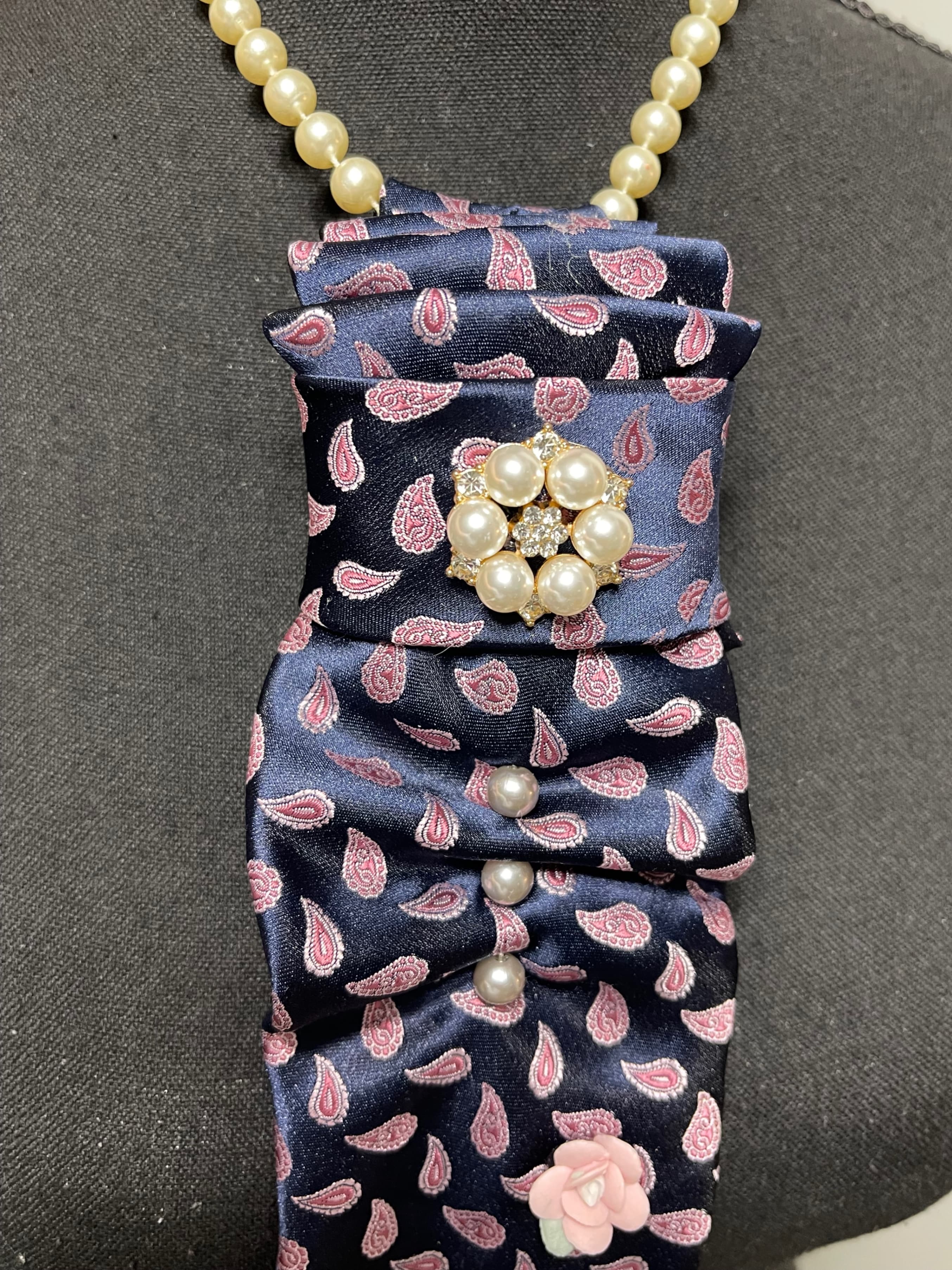 Boss Bitchin Ties Paisley Pattern Silk Scarf with Pearl Brooches - Thumbnail 6