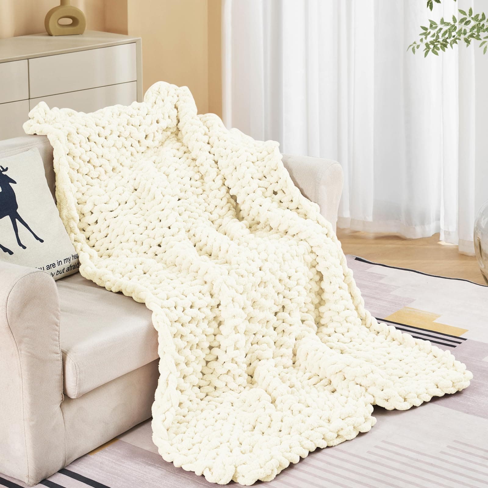 EILYEE Cream Chunky Chenille Yarn for Crocheting - Durable Soft Yarn,Thick Yarn - Thumbnail 3