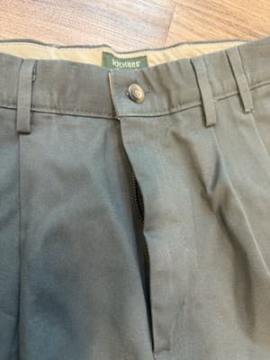 NWT Dockers casual cuffed men’s green pants 32 x 30 pleated relaxed - Thumbnail 3