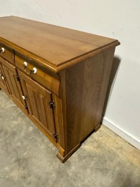 Keller Oak Buffet With 3 Drawers And 3 Doors - Thumbnail 5