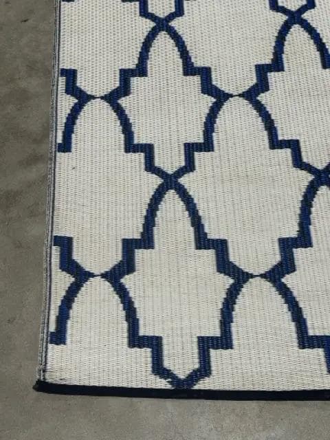 9 X 5 Blue And White Outdoor Rug - Thumbnail 3