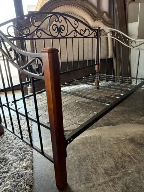 Wood And Metal Twin Daybed - Thumbnail 2