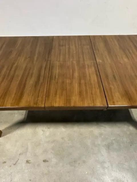 Ashley Dining Table with 18" Butterfly Leaf & 5 Chairs - Thumbnail 3