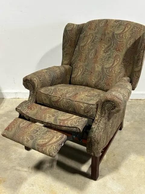 Multi-Colored Paisley Wingback Manual Recliner - Thumbnail 3
