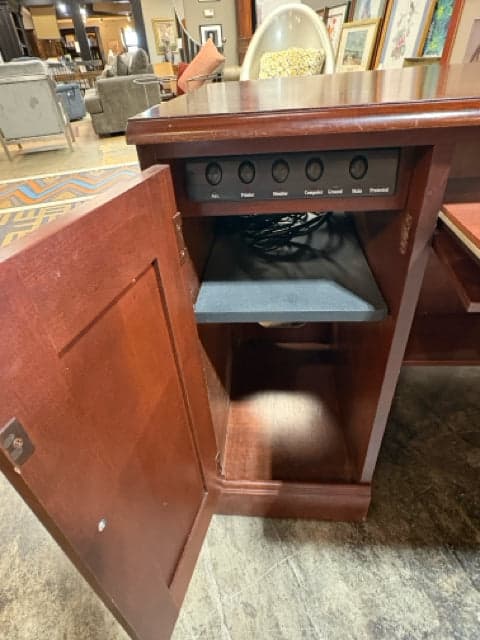 Hooker Cherry Computer Desk - Thumbnail 5
