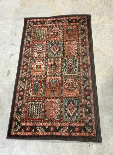 2'X4' Multicolor Area Rug - Image 1