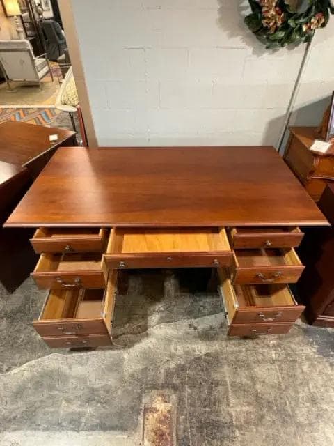 Hooker Cherry 7 Drawer Executive Desk - Thumbnail 3