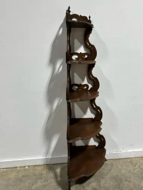 Victorian Eastlake Carved Corner Display Shelf - Thumbnail 3
