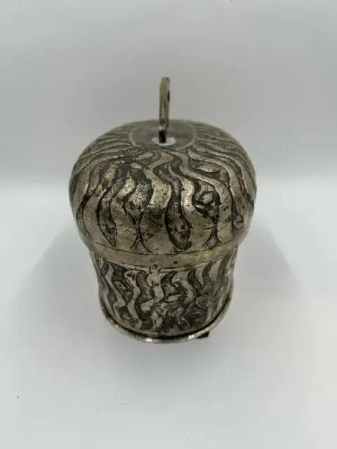 Embossed River Run Ornate Oval Box with Handle - Thumbnail 3