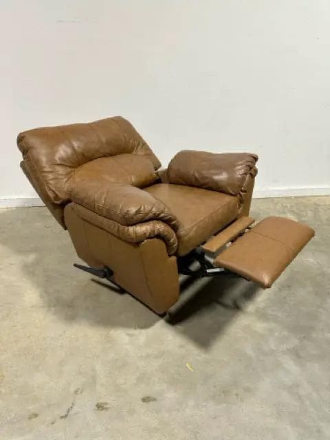 Ashley Whitlock Caramel Rocker Recliner - Thumbnail 6