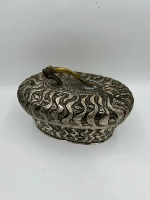 Embossed River Run Ornate Oval Box with Handle - Thumbnail 2