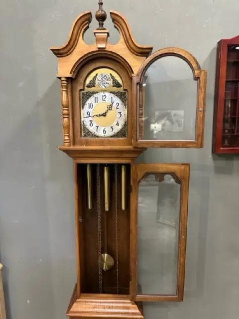 Herschede Tempus Fugit Grandmother Clock - Thumbnail 3