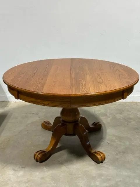 Round Oak Dining Table With 6 Chairs And 2 11.5" Leaves - Thumbnail 2