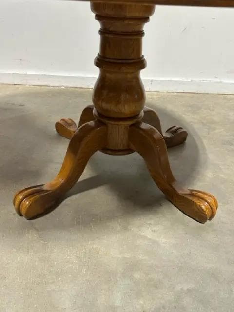Round Oak Dining Table With 6 Chairs And 2 11.5" Leaves - Thumbnail 5
