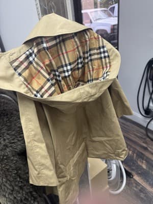 Burberry Kids Mayfair Trench Coat For Girls Size 4a - Thumbnail 3