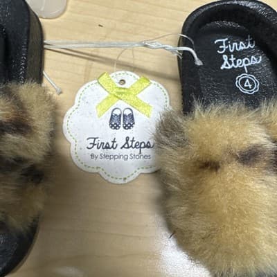 NEW SZ 4 (9-12 MO.) BABY GIRL'S FIRST STEP BY STEPPING STONES FAUX FUR SANDALS - Thumbnail 2
