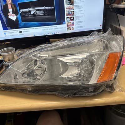 Driver Side Headlight For Honda Accord 2003-2007 Coupe Sedan - Image 1